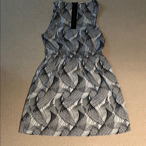 Forever 21 Black and White Printed Dress - Picture 4 of 4